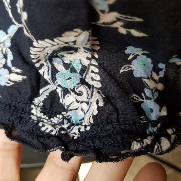 Plus size short sleeve top - Picture 5 of 6